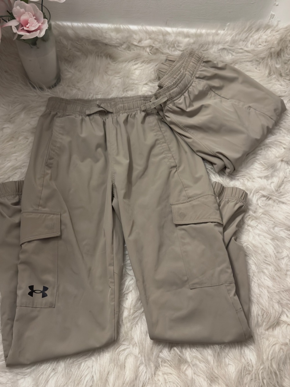 (2 pair) Under Armour Tan Cargo Jogger Pants size: Youth (L)